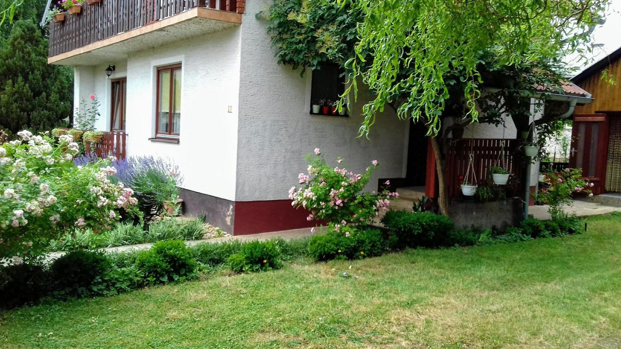 Holiday Home Nena Korenica Kültér fotó